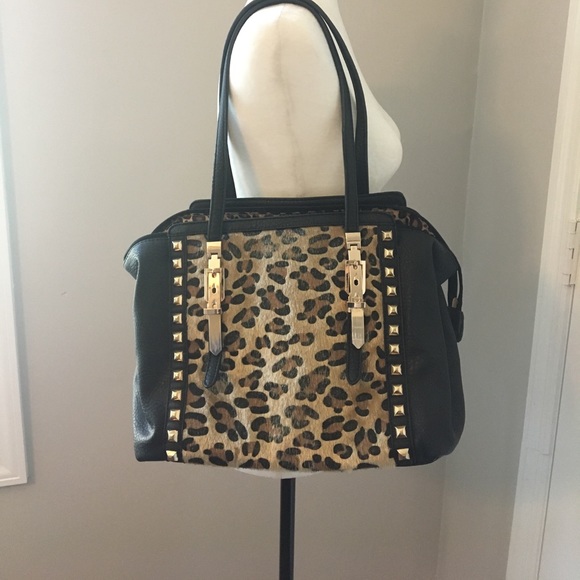 - •Great Leopard Boutique Purse• - Picture 1 of 5